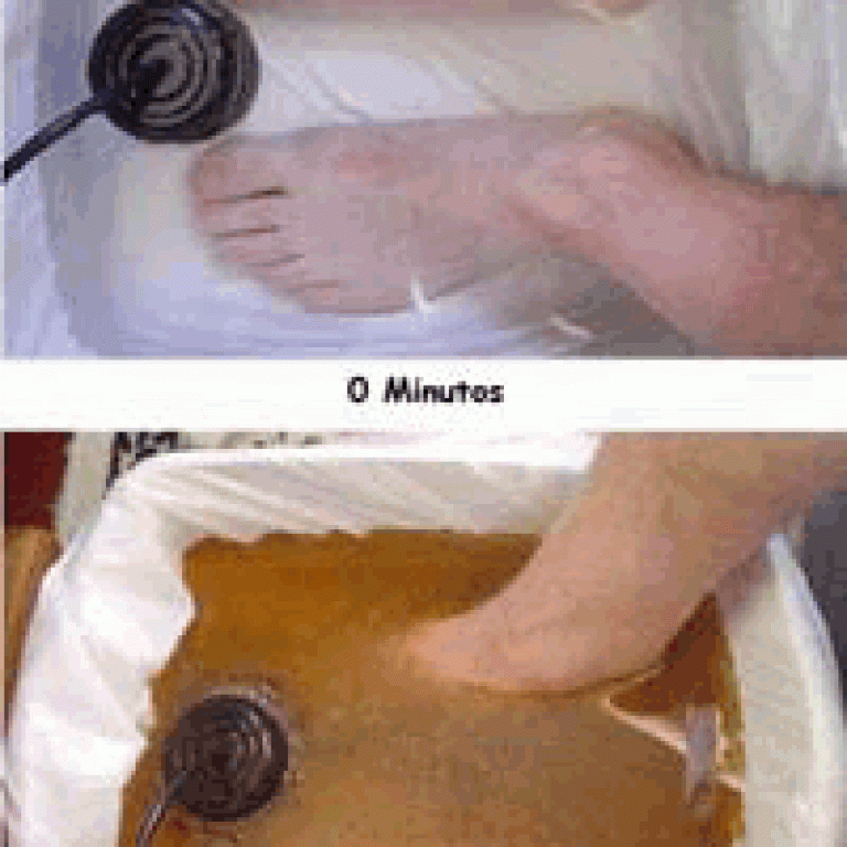 pies dentro del agua para ser desintoxicados